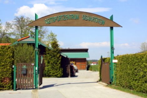 reitsportzentrum-sighartstein.jpg